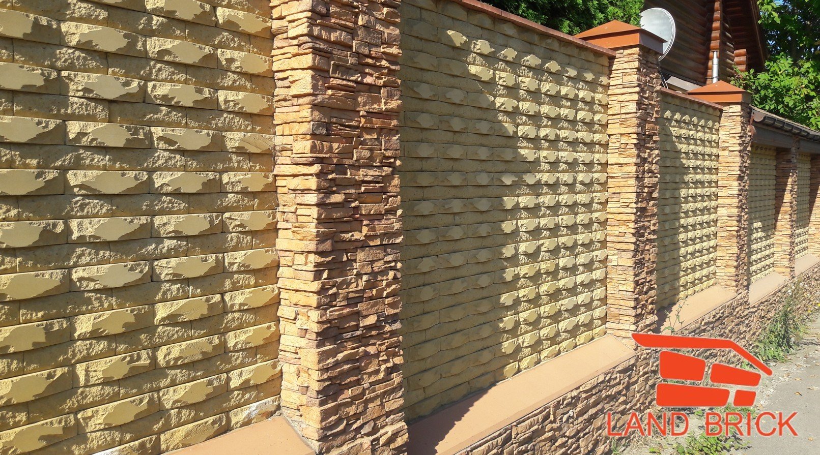 Облицовочный кирпич LAND BRICK для забора и фасада Звёздочка